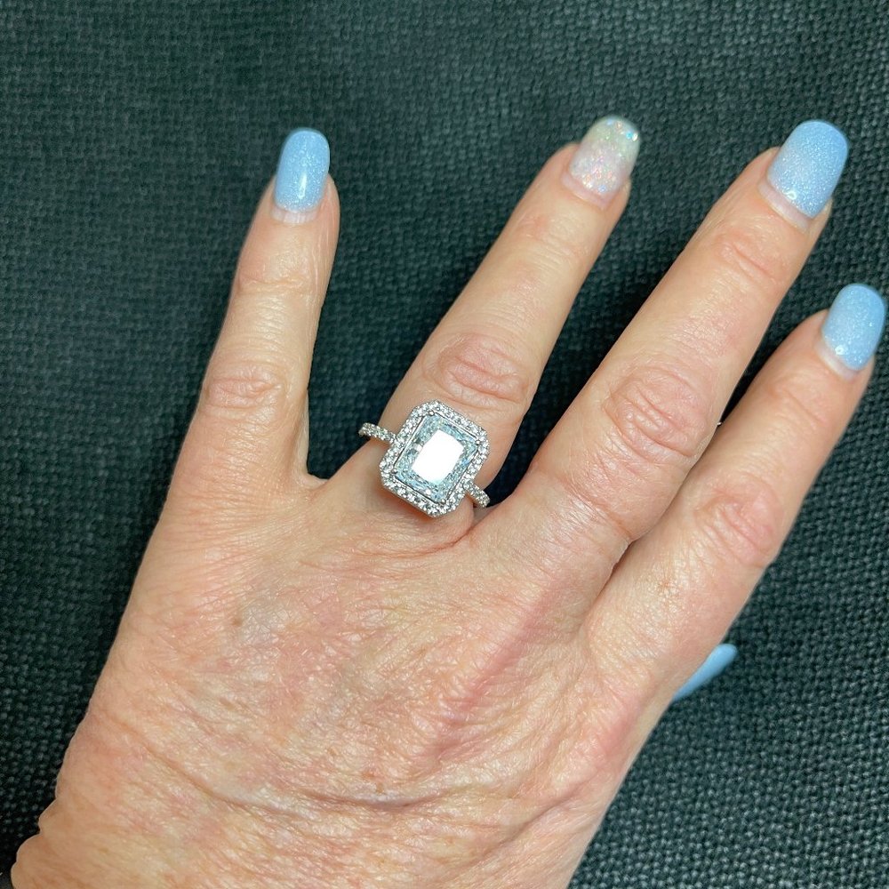 NWT Adriana Orsini  4 Carat Cubic zirconia Crystal Ring 7 - Picture 6 of 10